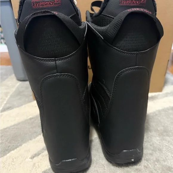 Women’s Burton Mint Snowboarding Boots - Picture 3 of 5